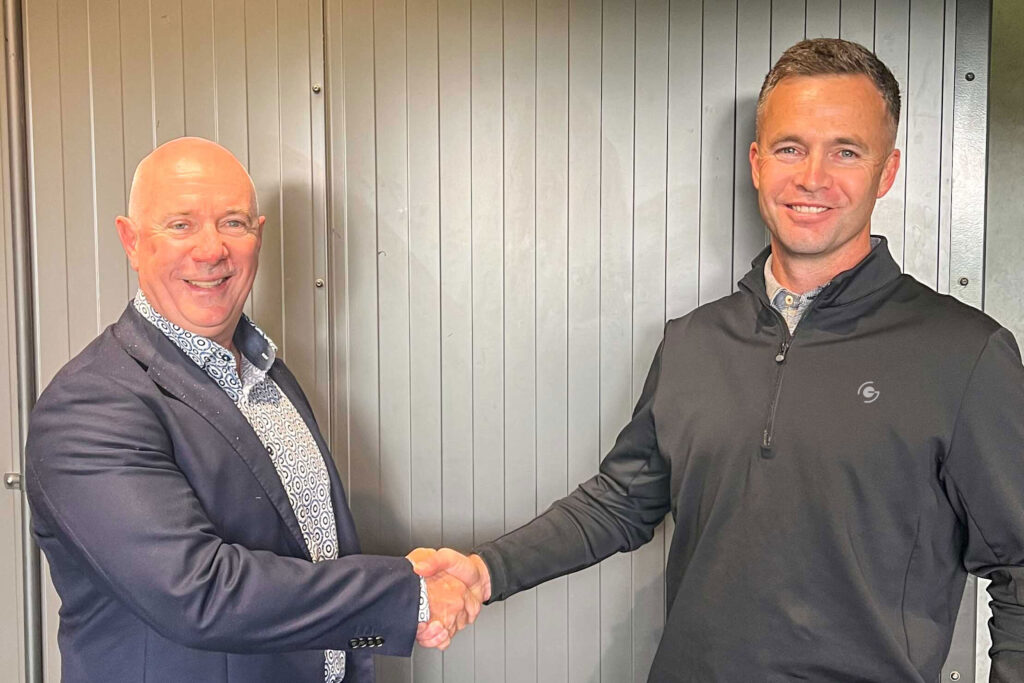 [L-R] PGANZ Chairman, Phil Ellison, with Golf Genius Country Manager for New Zealand, Craig Palmer.