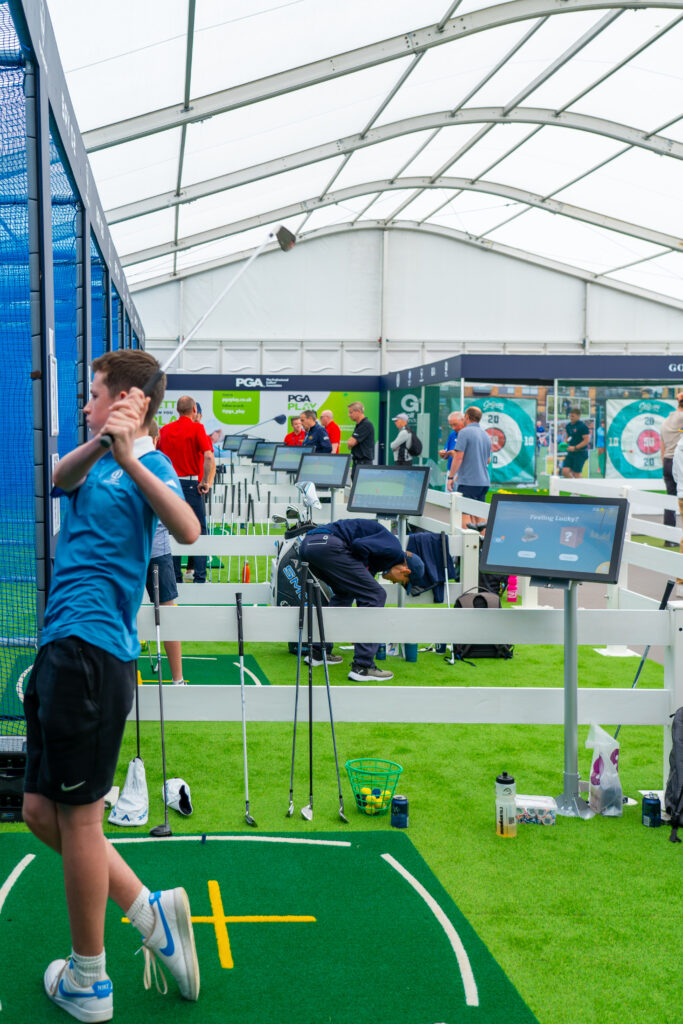 Golf enthusiasts around the world embraced the excitement, hitting a grand total of 523,364 shots virtually on host venue Royal Troon’s iconic Postage Stamp hole, across more than 1,000 Toptracer ranges worldwide throughout The Championship week.